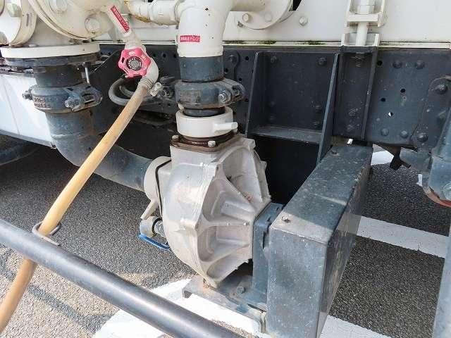 車両画像16