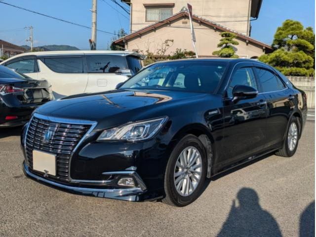 クラウン　セダン　ハイブリッド　ロイヤルサルーン　Ｇ　ナビ　ＴＶ　Ｂカメ