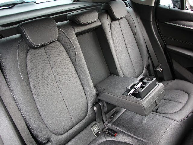 車両画像18
