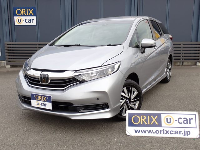 シャトル　ハイブリッド　４ＷＤ　ホンダセンシング