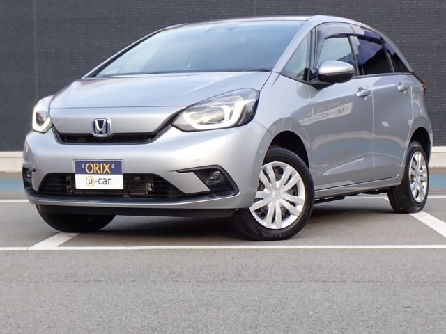 フィット　ｅ：ＨＥＶ　４ＷＤ　ベーシック