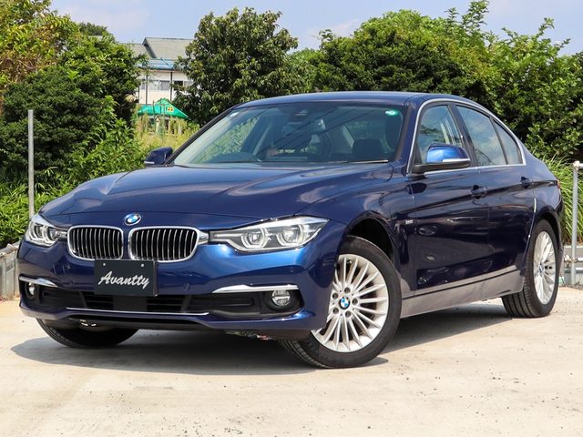 ３シリーズ　セダン　３２０ｉ　ラグジュアリー