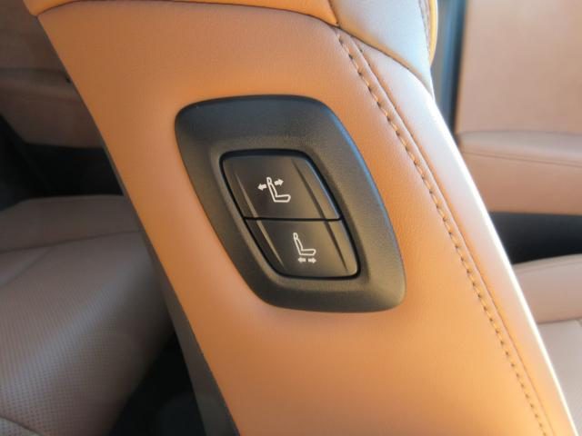 車両画像18
