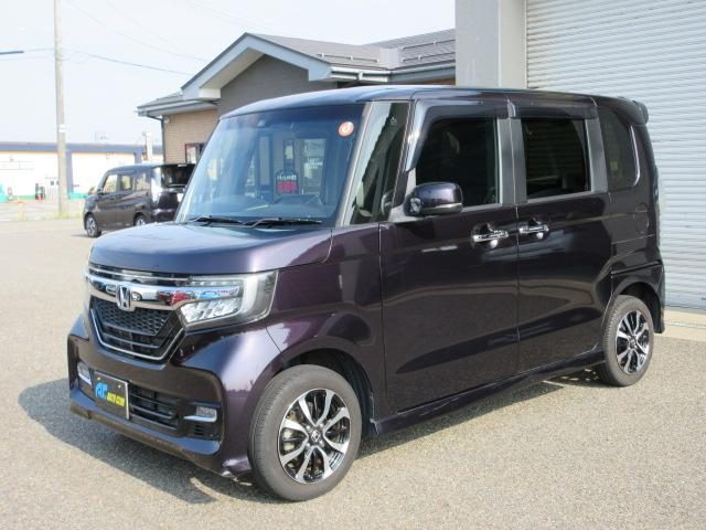 Ｎ　ＢＯＸ　カスタム　４ＷＤ　Ｇ　Ｌ　ホンダセンシング