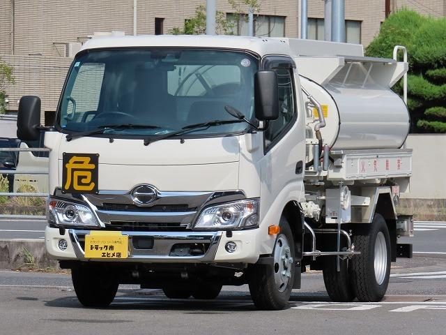 デュトロ　２．７９ｔ　３ＫＬ　タンクローリー