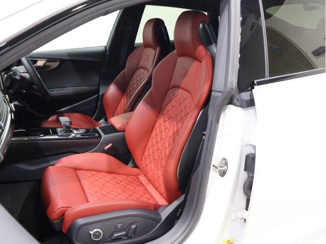 車両画像4