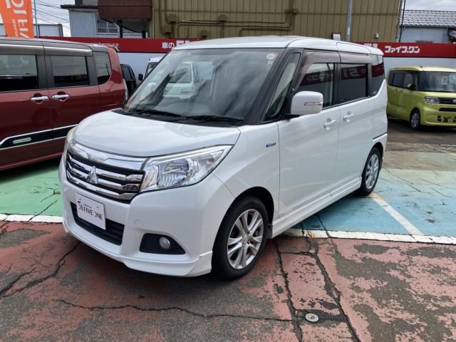 デリカ　Ｄ：２　４ＷＤ　ハイブリッド　ＭＺ