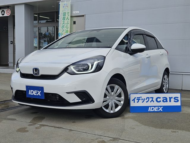 フィット　ｅ：ＨＥＶ　ベーシック