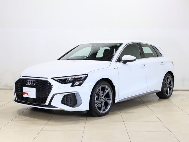 Ａ３　スポーツバック　４０　ＴＦＳＩ　クワトロ　Ｓライン