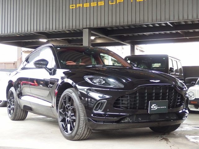 ＳＵＶ　ＤＢＸ　４ＷＤ