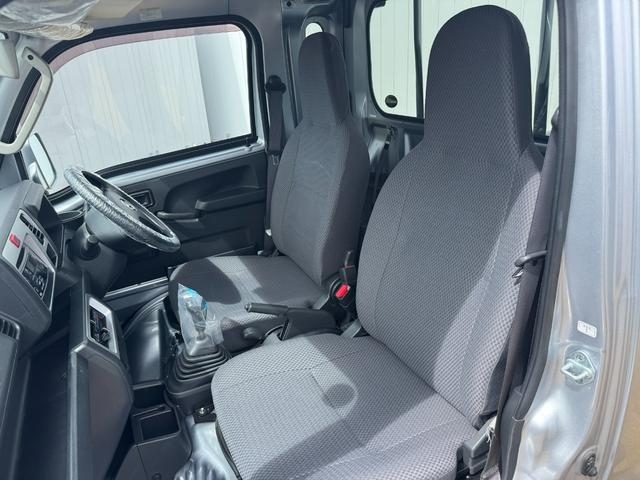 車両画像16