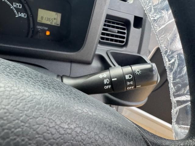 車両画像30