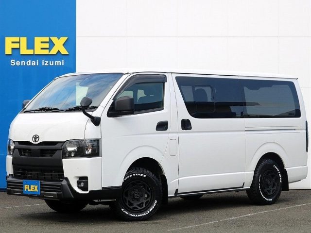 ハイエースバン　４ＷＤ　５Ｄ２．８ＤＴスーパーＧＬダークプライム