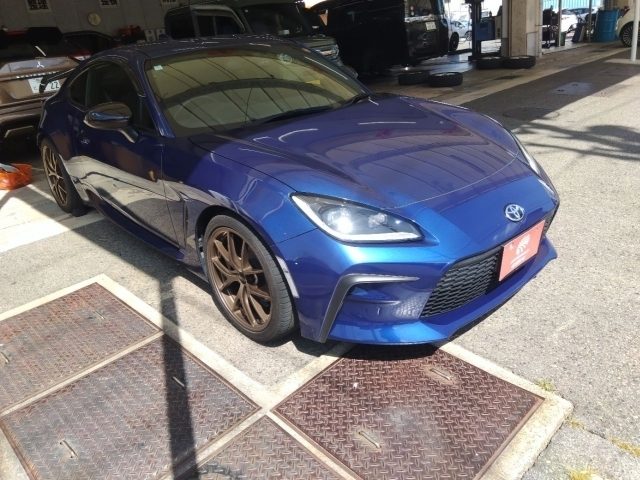 ＧＲ８６　２４００　ＲＺ　２ドア　６ＦＭＴ　２ＷＤ
