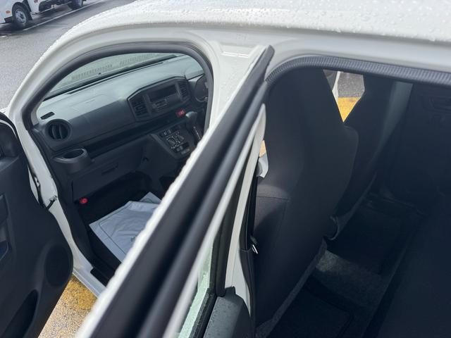 車両画像12