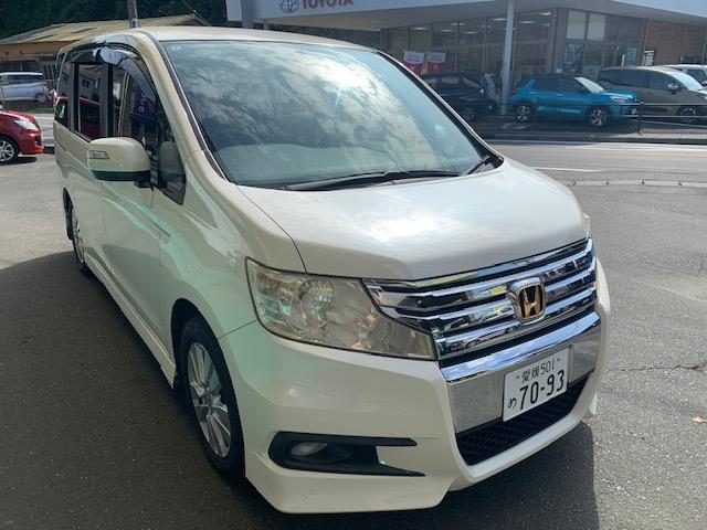 ステップワゴン　スパーダ　Ｓ