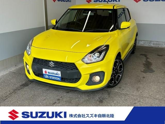 スイフト　スポーツ　６ＡＴ／ディスプレイオーディオ