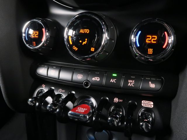 車両画像18