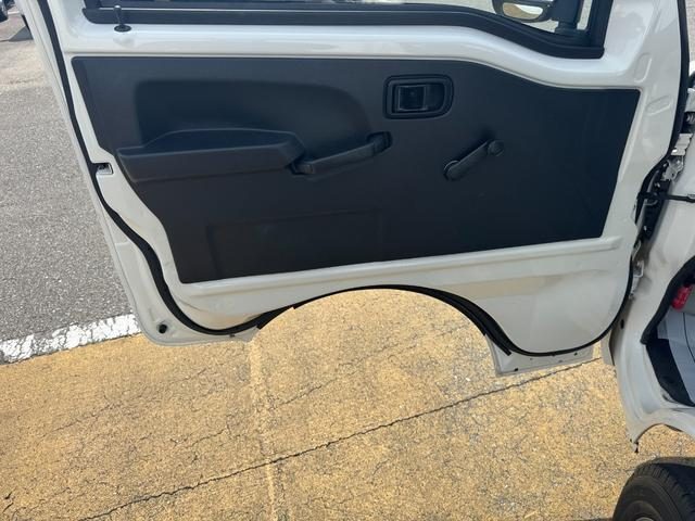 車両画像14