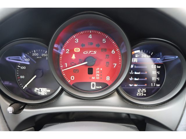 車両画像16