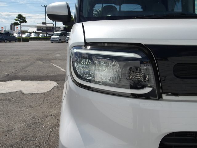車両画像23