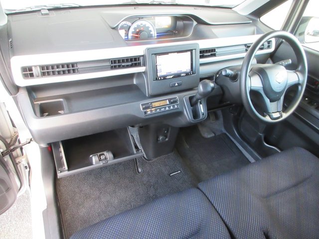 車両画像13
