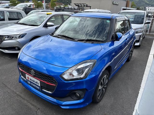 スイフト　４ＷＤ　ＨＹＢＲＩＤ　ＲＳ　ＺＣ５３Ｓ．ＺＤ５３