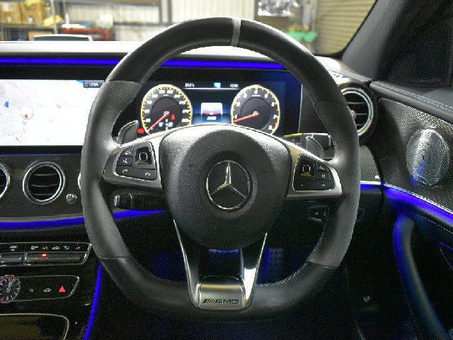 車両画像16