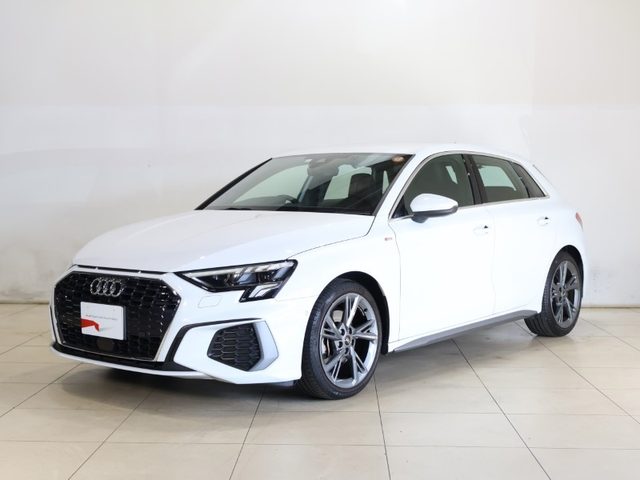 Ａ３　スポーツバック　４０　ＴＦＳＩ　クワトロ　Ｓライン