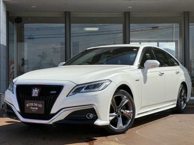 クラウン　セダン　ハイブリッド　４ＷＤ　ＲＳ　Ｆｏｕｒ