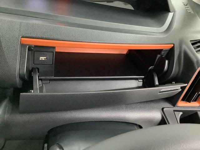 車両画像30