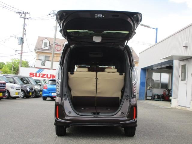 車両画像11