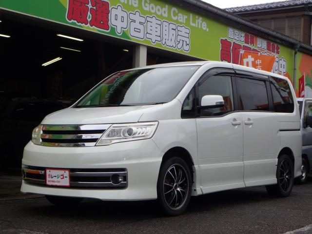 セレナ　４ＷＤ　ライダー