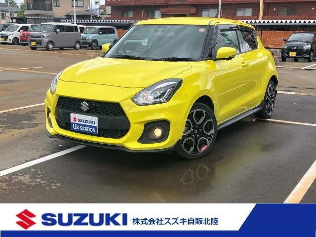 スイフト　スポーツ　６ＭＴ／カーナビ／全方位カメラ