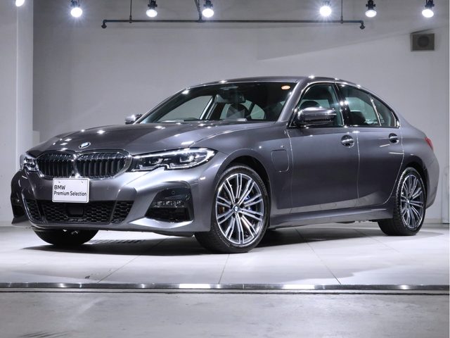 ３シリーズ　セダン　３３０ｅ　Ｍスポーツエディションジョイ＋