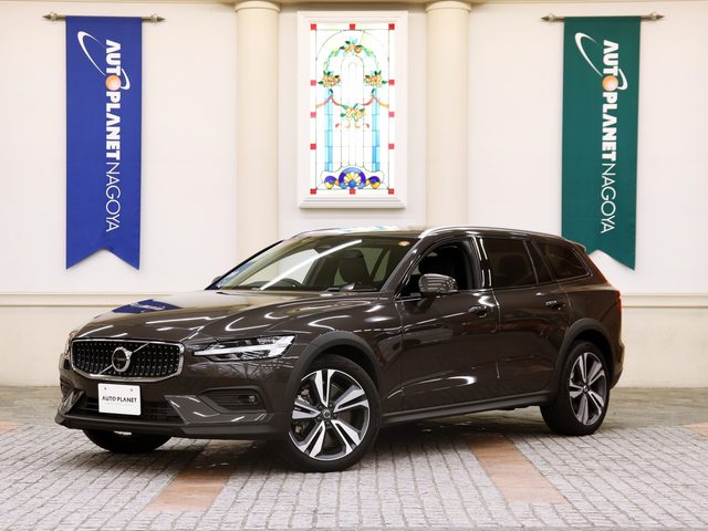 Ｖ６０　クロスカントリー　アルティメット　Ｂ５　ＡＷＤ