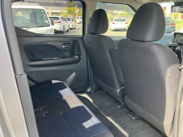 車両画像23