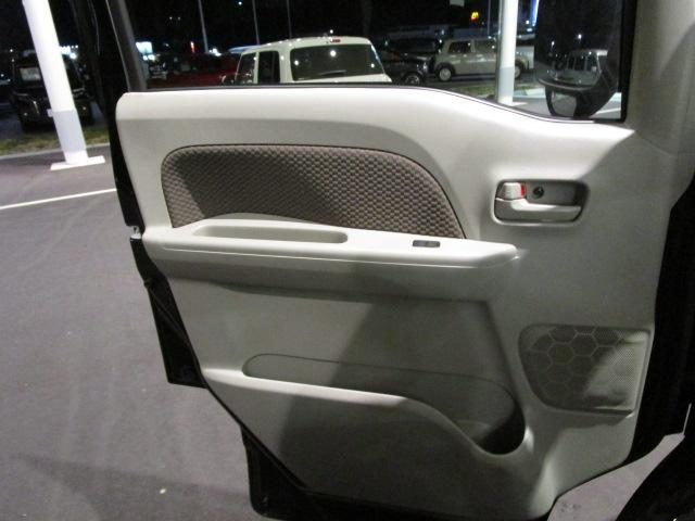 車両画像16