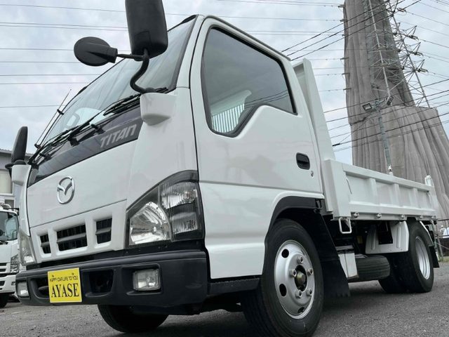タイタン　３ｔ積み全低床強化ダンプ