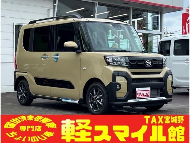 タント　ファンクロス　純正９インチディスプレイオ