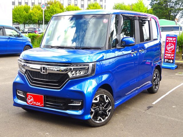 Ｎ　ＢＯＸ　カスタム　４ＷＤ　Ｇ　Ｌターボ　ホンダセンシング