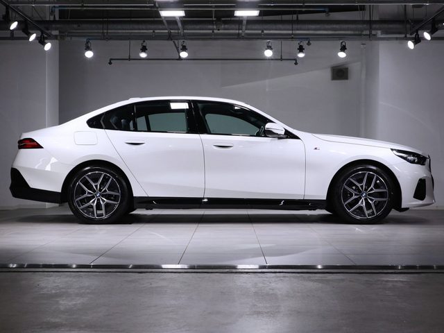 車両画像4