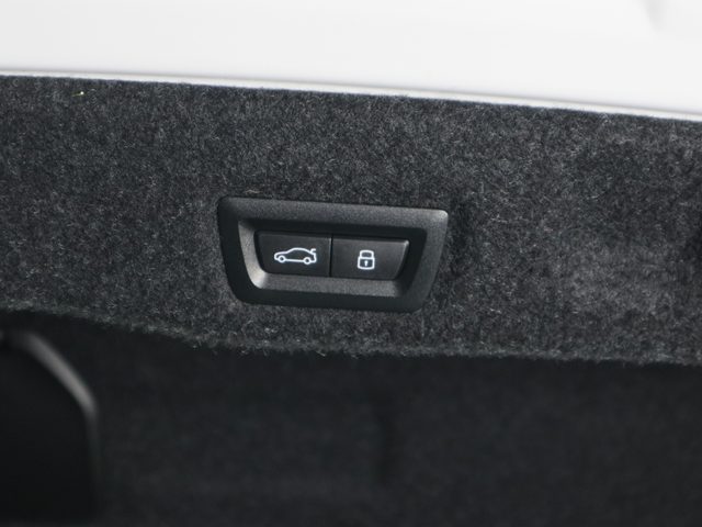 車両画像27