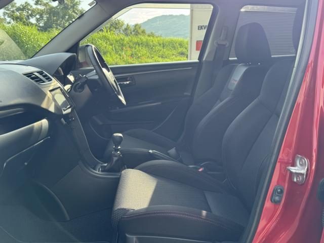 車両画像12