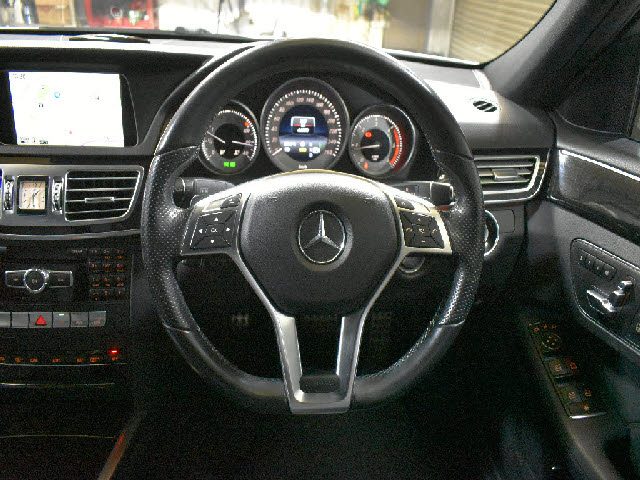 車両画像16