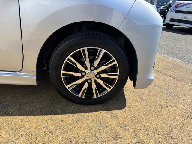 車両画像30