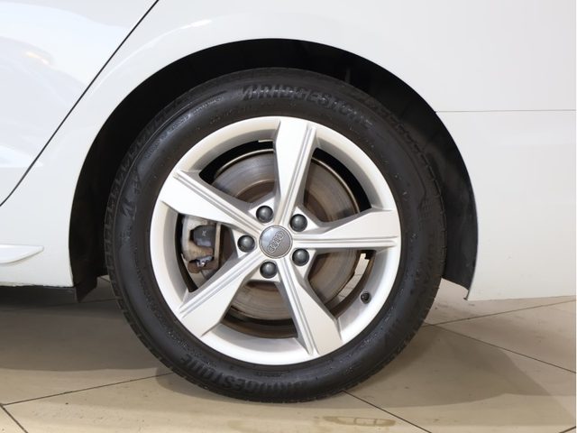 車両画像10