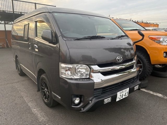 ハイエースバン　４ＷＤ　ワイド　スーパーＧＬロング　ミドルルーフ