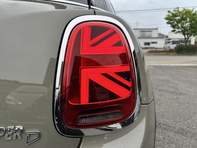 車両画像16
