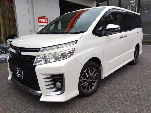 ヴォクシー　４ＷＤ　２０００ ＺＳ 煌（きらめき） ５ドア 